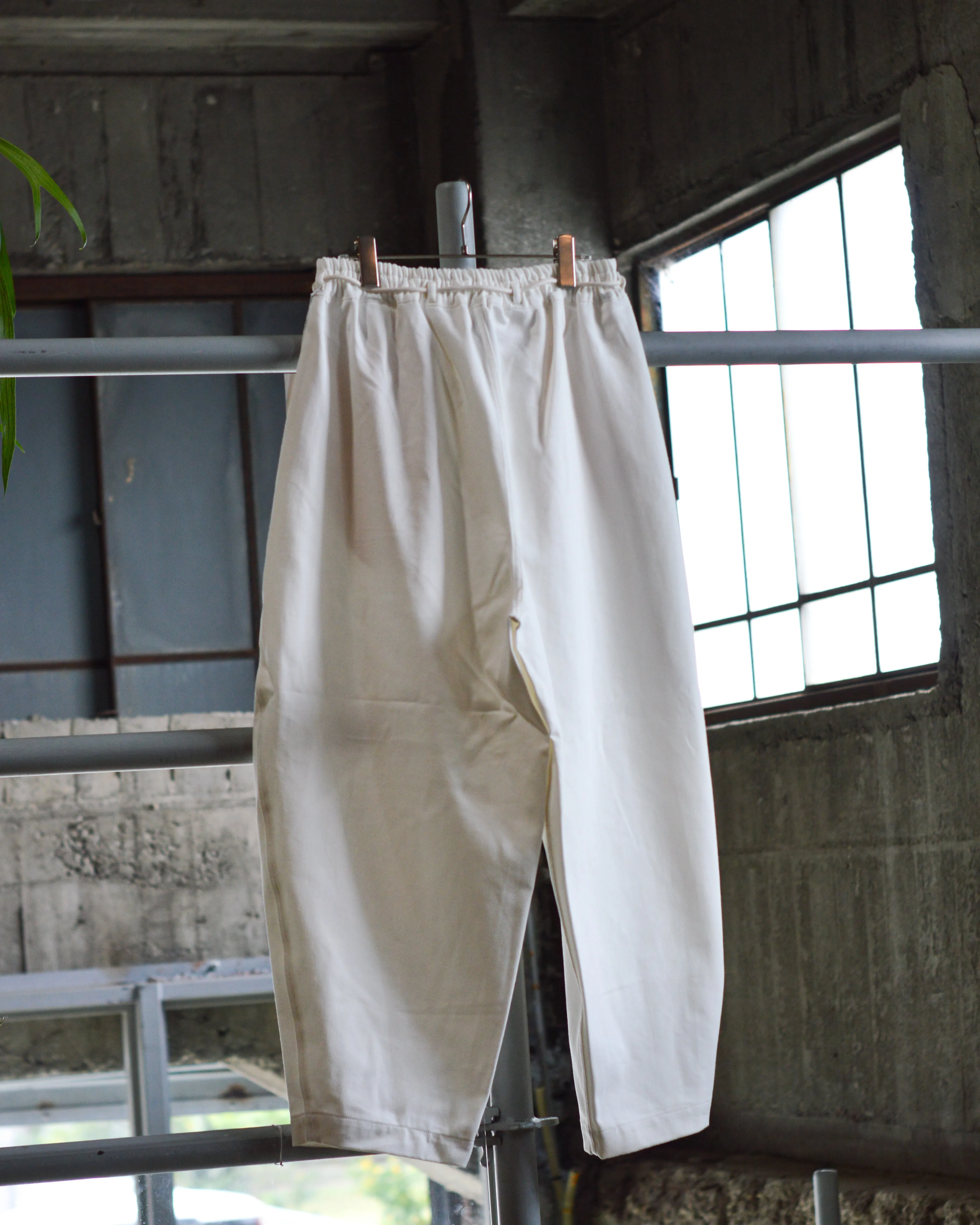 BALLOON WIDE EASY DENIM TROUSERS(WHITE)