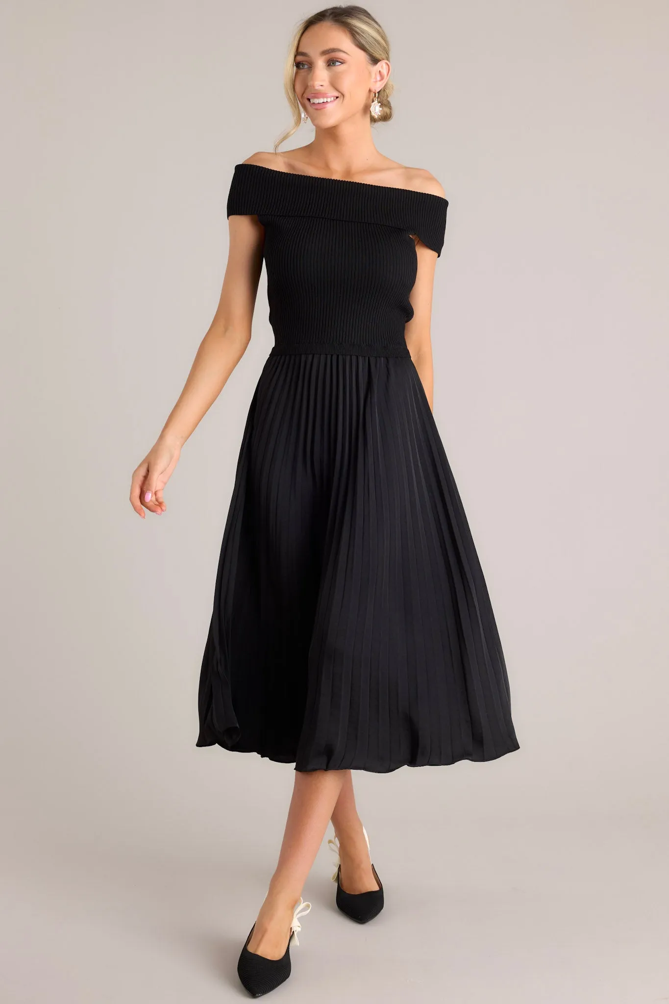 Beautiful Life Black Pleated Midi Dress