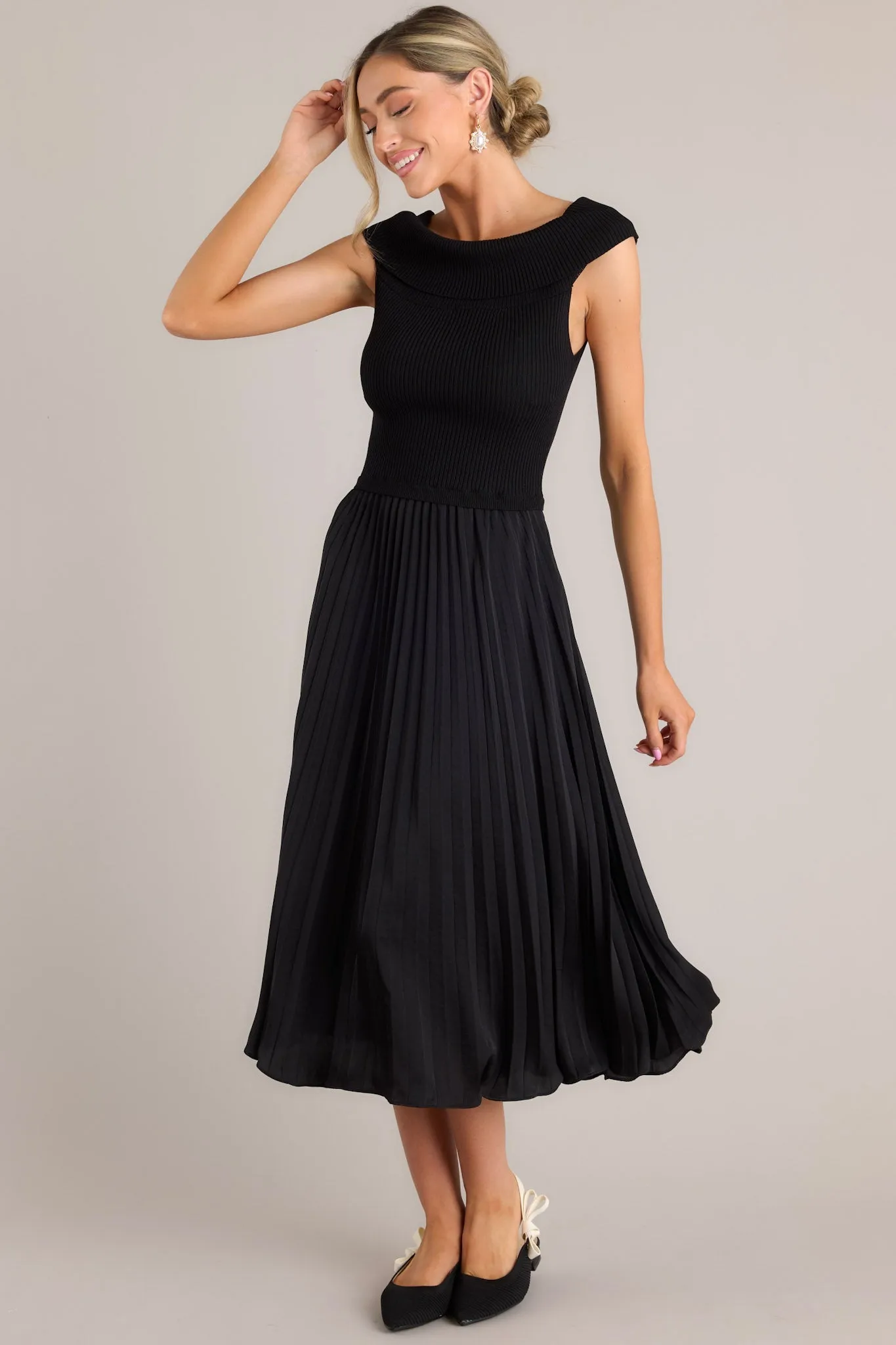 Beautiful Life Black Pleated Midi Dress