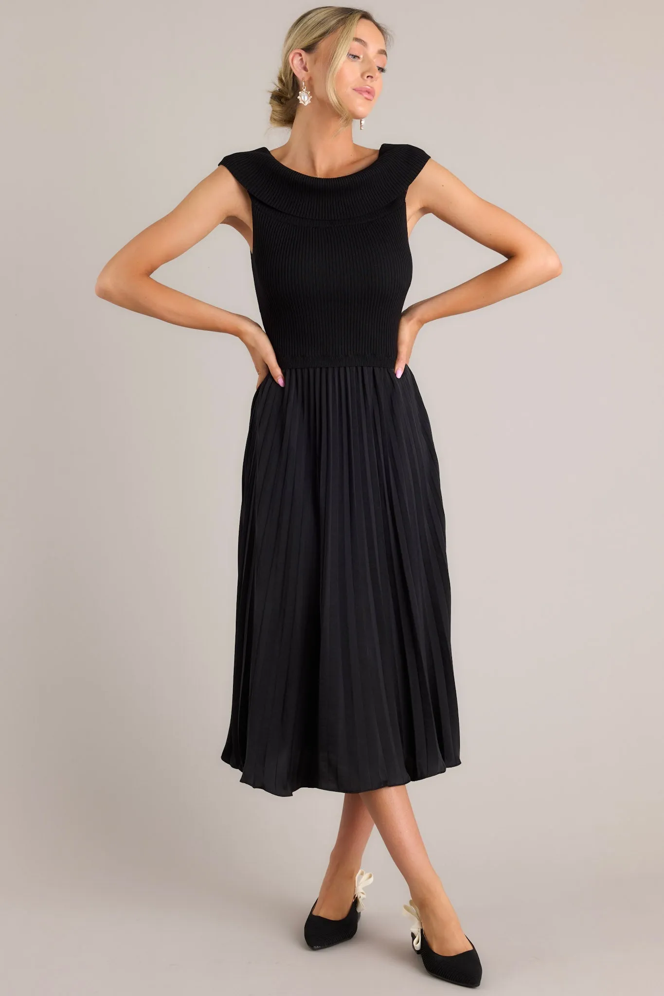 Beautiful Life Black Pleated Midi Dress