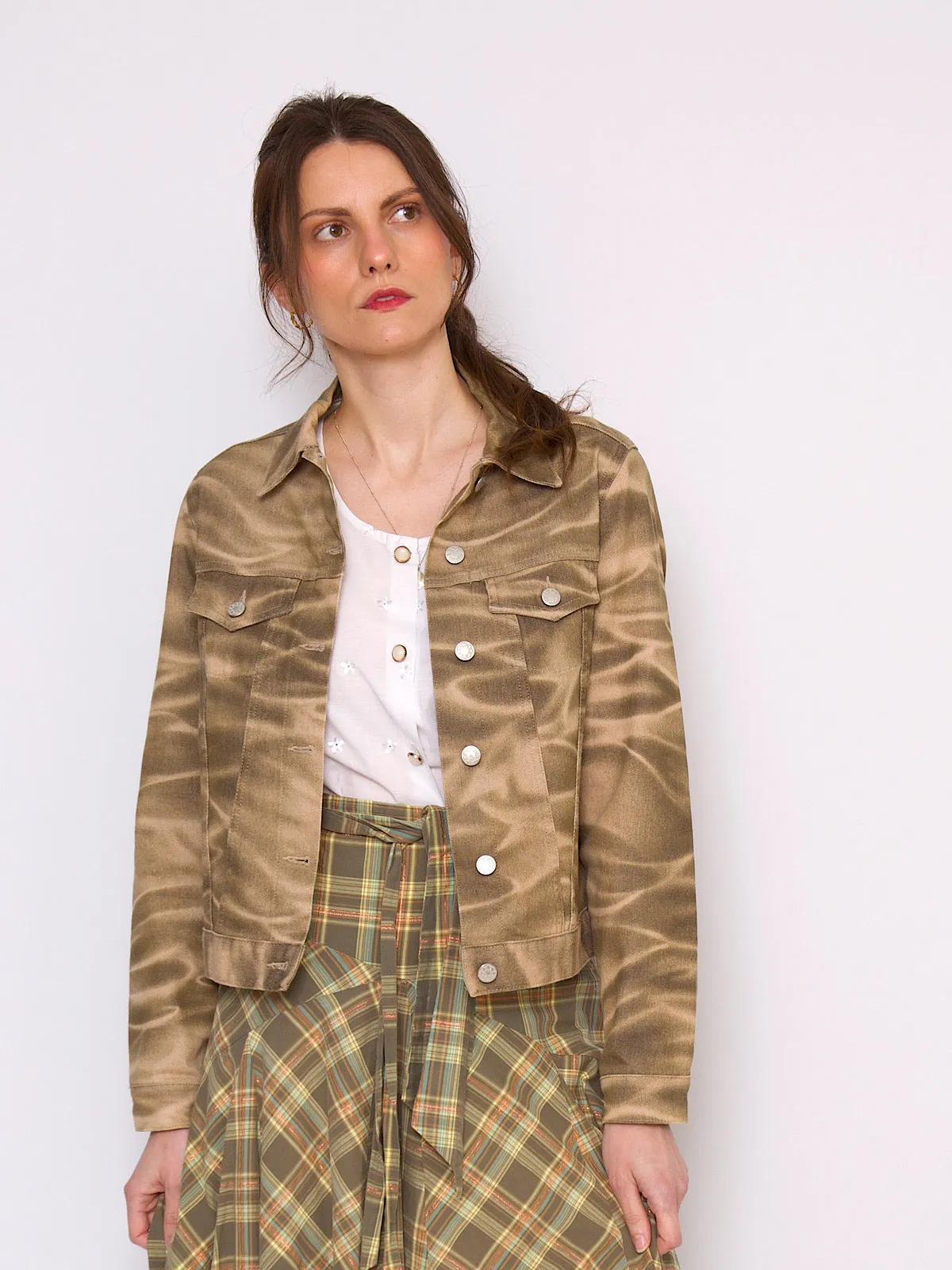 Camouflage cropped denim jacket