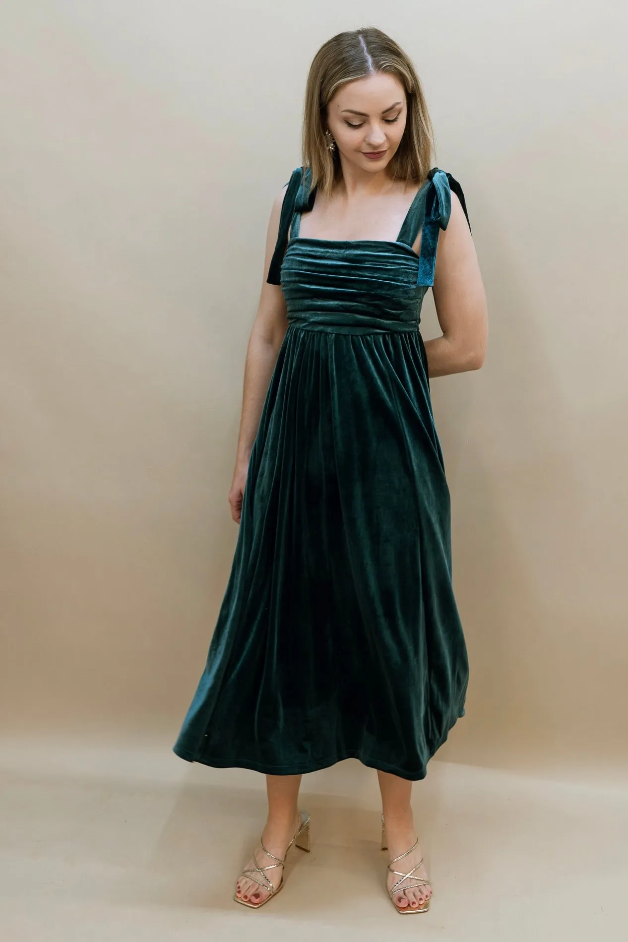 Kenzie Velvet Midi Dress - Hunter Green